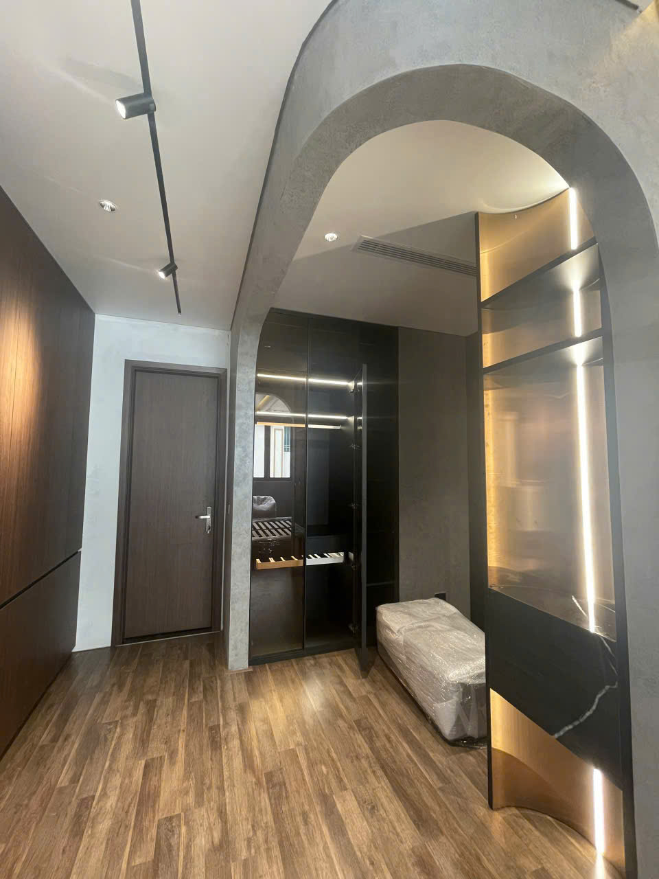Ưu điểm đèn rọi ray