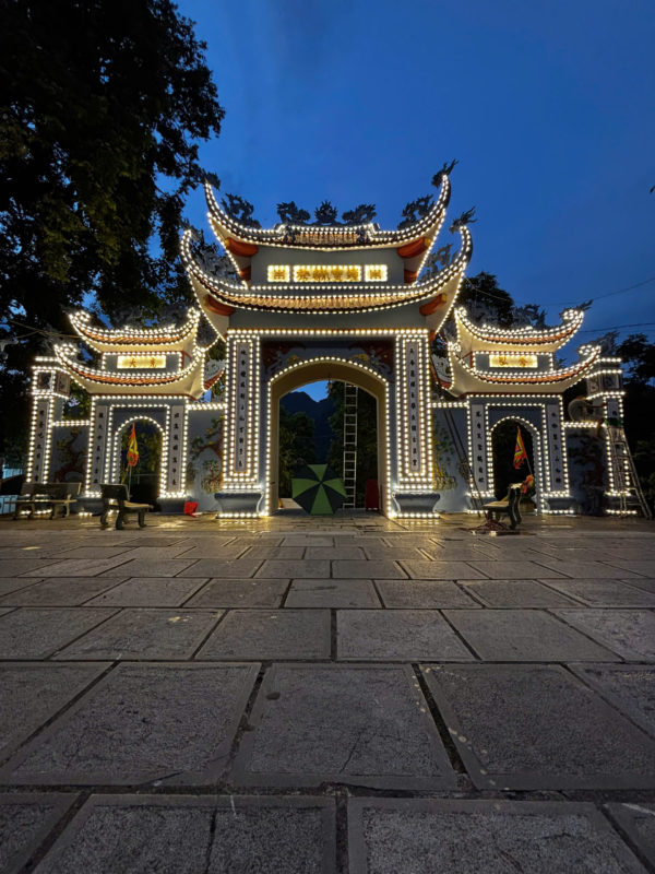 Đèn LED mặt tiền, nhà ở, biệt thự, hàng quán, cơ quan